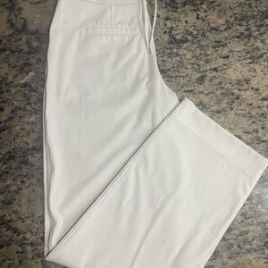 Lululemon Luxtreme Mid Rise Straight Leg trouser Medium Cream